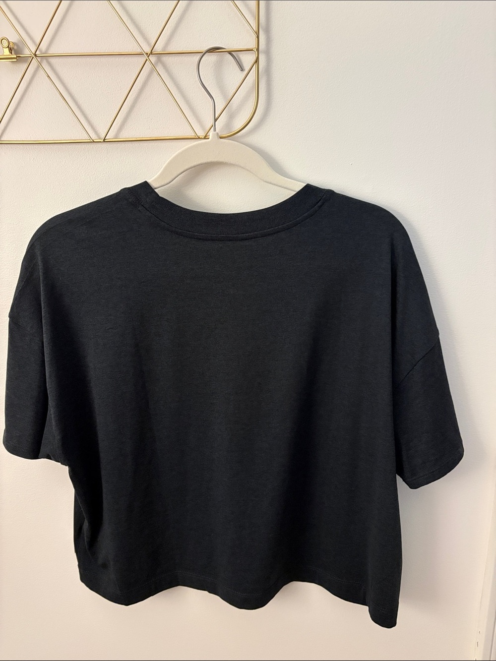Vuori Waist Length Boxy Washed Black Crewneck Tee - Picture 3 of 4